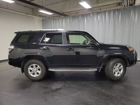 Used 2018 Toyota 4Runner SR5 image 9