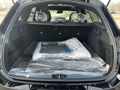 Used 2026 Mercedes-Benz GLC 300 4MATIC image 36