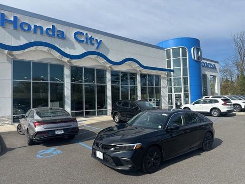 Used 2022 Honda Civic EX-L image 2
