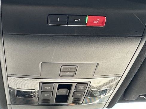 Used 2023 Volkswagen Atlas Cross Sport SE w/ Panoramic Sunroof Package image 20