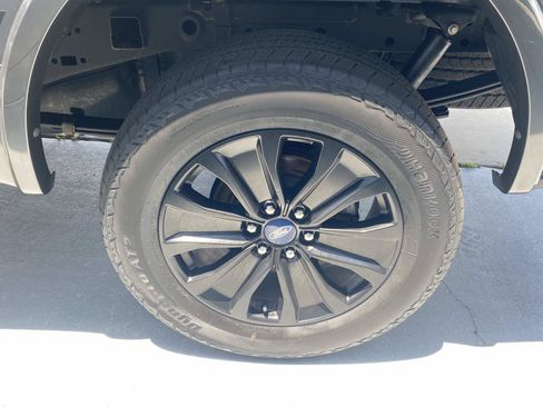 Used 2019 Ford F150 XLT w/ Equipment Group 302A Luxury AWD/4WD image 10