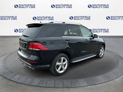 Used 2019 Mercedes-Benz GLE 400 4MATIC w/ Premium 2 Package image 7
