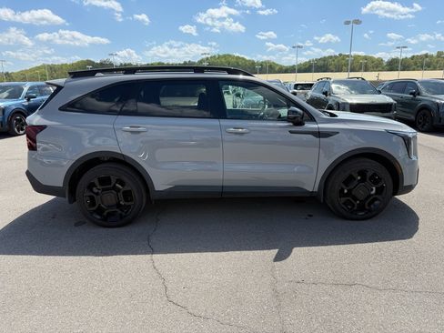 Used 2025 Kia Sorento SX Prestige image 6
