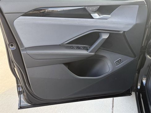 New 2026 Volkswagen Tiguan SE R-Line image 10