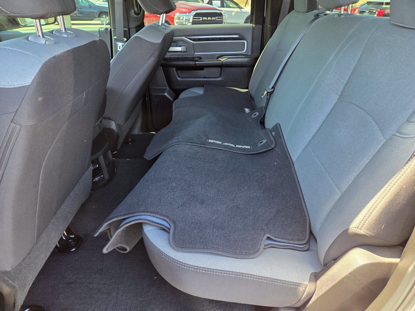 Used 2022 RAM 2500 Big Horn AWD/4WD image 11