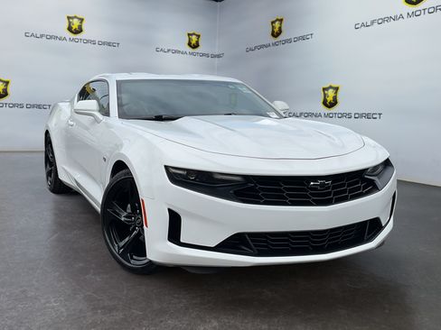 Used 2021 Chevrolet Camaro LT w/ Technology Package RWD image 3