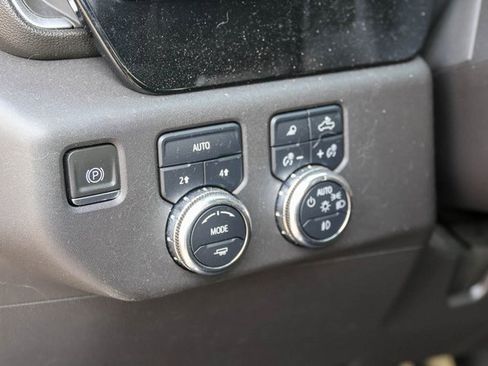 Used 2024 GMC Sierra 1500 SLT image 12