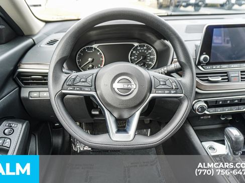 Used 2024 Nissan Altima 2.5 SV FWD image 28
