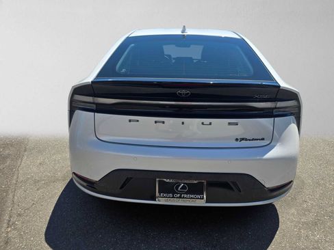Used 2023 Toyota Prius Prime FWD image 4