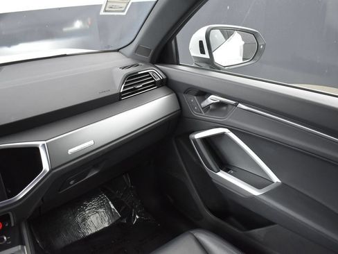 Used 2025 Audi Q3 2.0T Premium AWD/4WD image 13