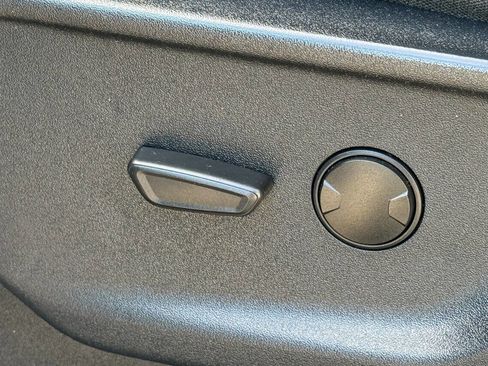 Used 2023 Ford F150 Lightning XLT AWD/4WD image 27