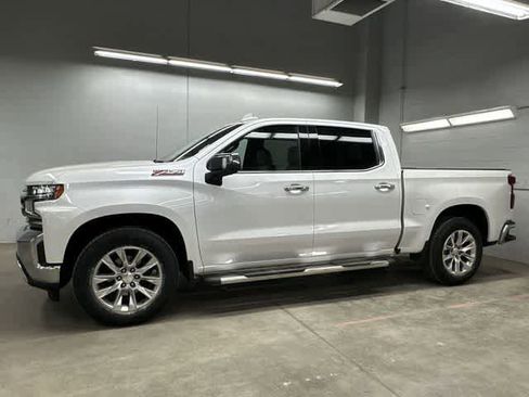 Used 2022 Chevrolet Silverado 1500 LTZ w/ LTZ Premium Package AWD/4WD image 2