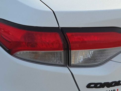 Used 2026 Toyota Corolla LE w/ LE Premium Package image 15