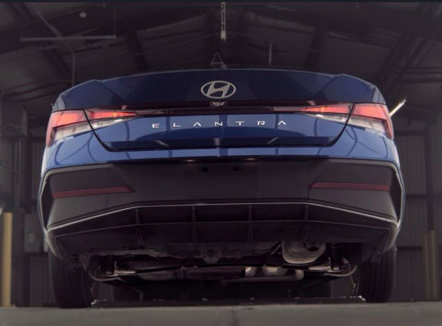 Certified 2026 Hyundai Elantra SE FWD image 7
