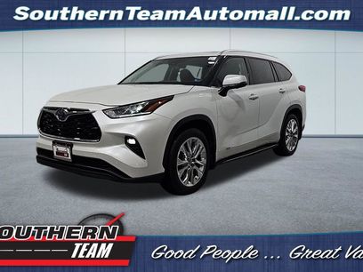 Used 2023 Toyota Highlander Limited
