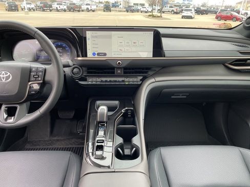 Used 2026 Toyota Crown Nightshade image 12