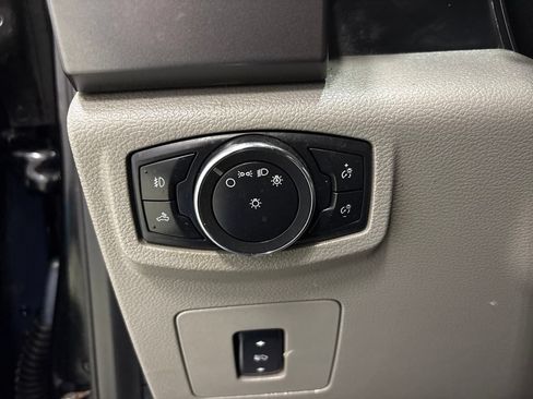 Used 2017 Ford F150 XLT w/ Equipment Group 302A Luxury AWD/4WD image 27