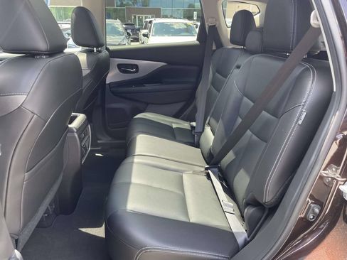 Used 2021 Nissan Murano SL w/ SL Moonroof Package FWD image 3