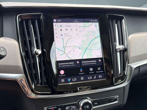 Certified 2025 Volvo V90 B6 Cross Country Ultra AWD/4WD image 24