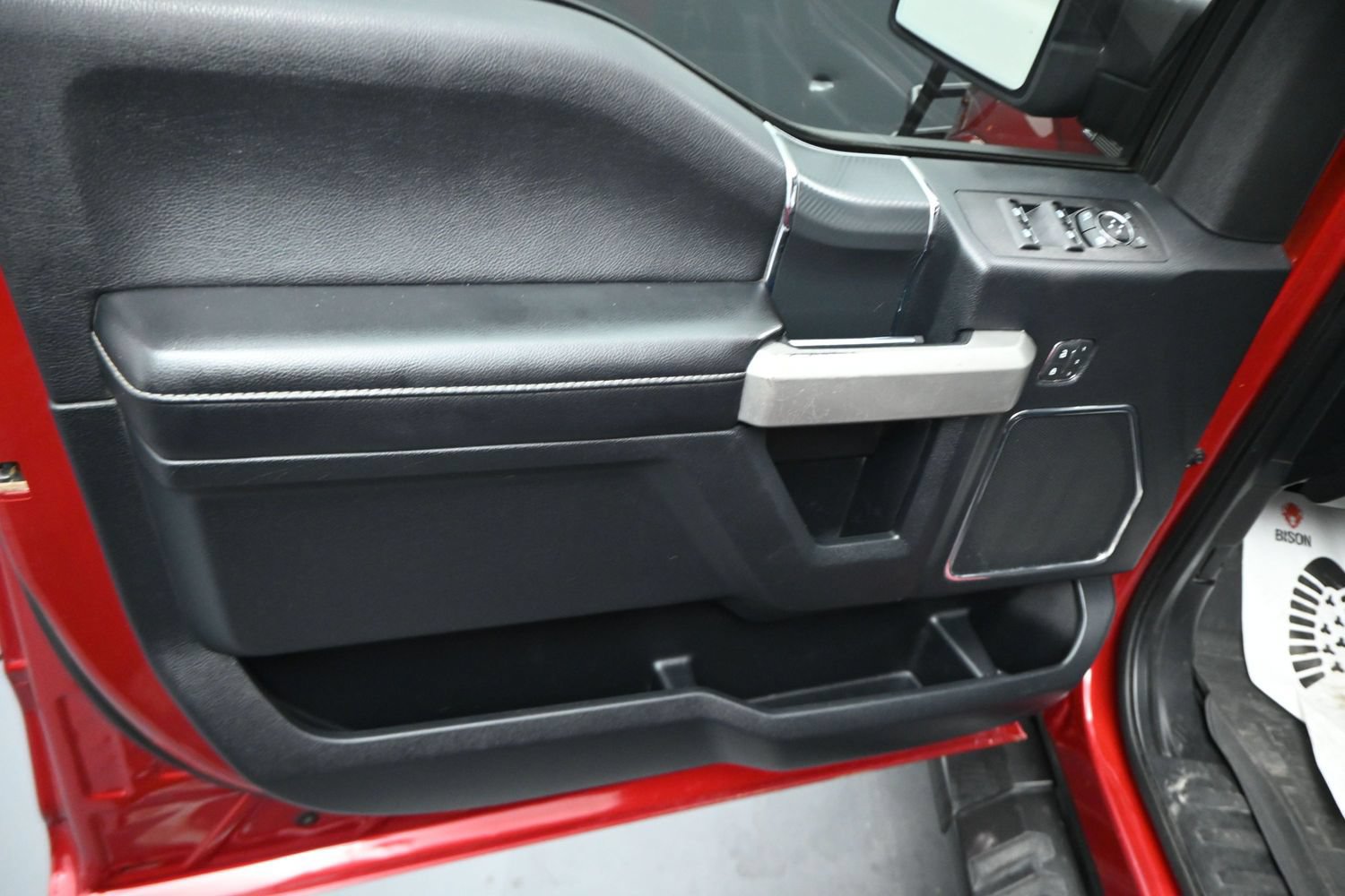 Used 2020 Ford F150 Lariat AWD/4WD image 2