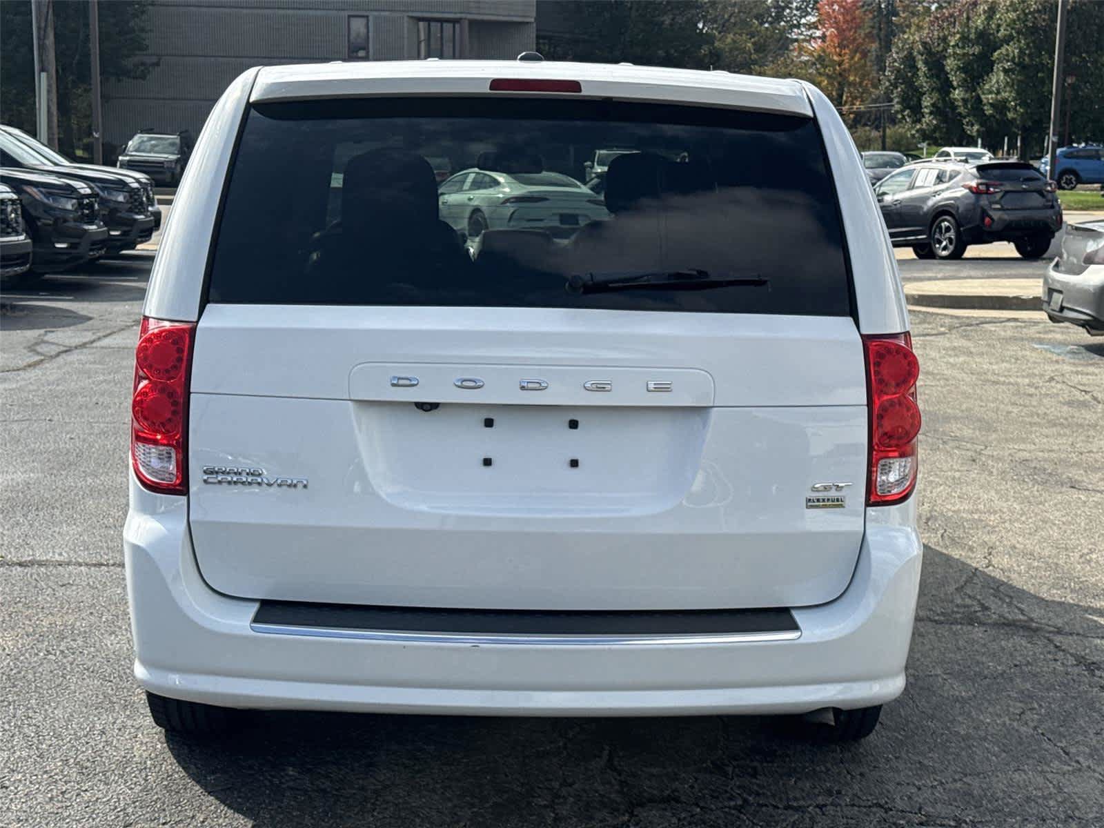 Used 2019 Dodge Grand Caravan GT FWD image 4