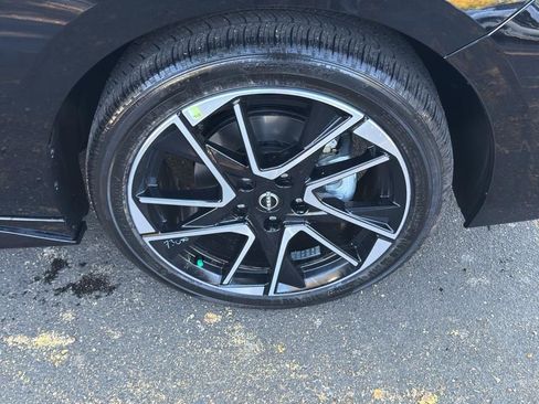 New 2025 Nissan Sentra SR image 9