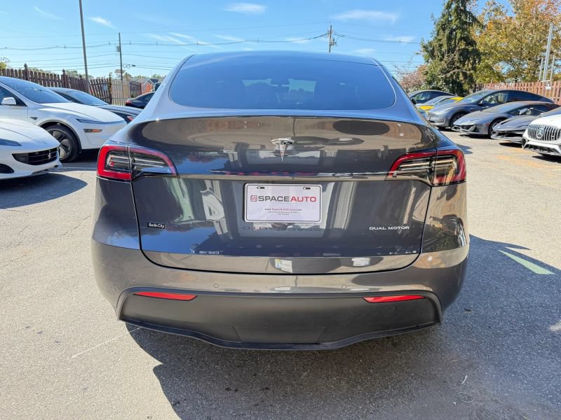 Used 2022 Tesla Model Y Long Range AWD/4WD image 7