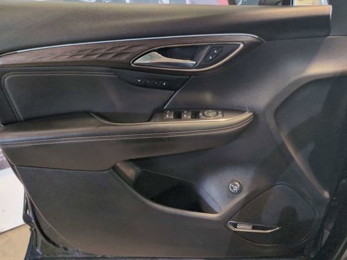 Used 2023 Buick Envision Avenir image 23