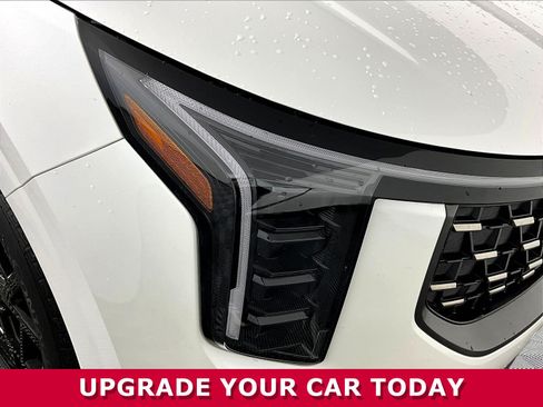 Certified 2025 Kia Carnival SX Prestige FWD image 33