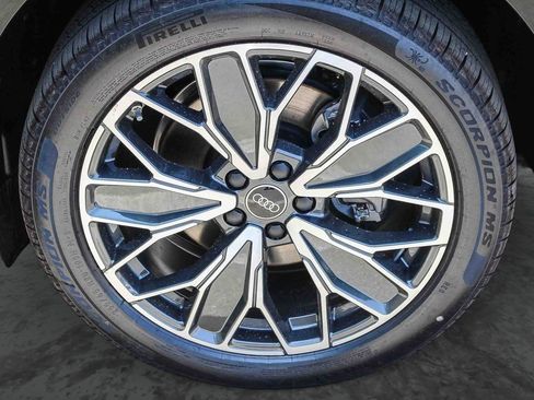Used 2025 Audi Q5 Premium Plus image 12