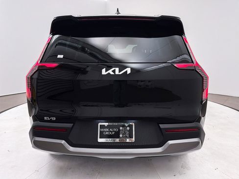 Used 2024 Kia EV9 Light Long Range image 16
