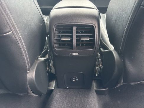 Used 2022 Ford Escape SEL image 17