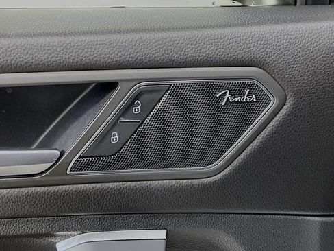 Used 2019 Volkswagen Tiguan SEL Premium R-Line w/ 3rd Row Seat Package AWD/4WD image 33