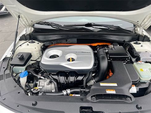 Used 2017 Kia Optima Premium image 27