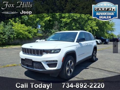 Used 2024 Jeep Grand Cherokee Limited 4xe AWD/4WD image 3