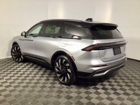 New 2026 Lincoln Nautilus Reserve w/ Jet Appearance Package image 11