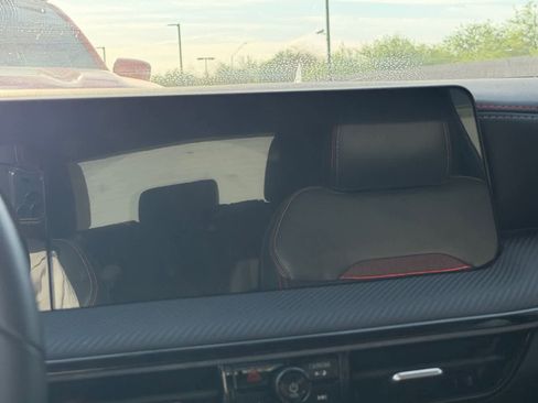 Certified 2025 Nissan Kicks SR image 12