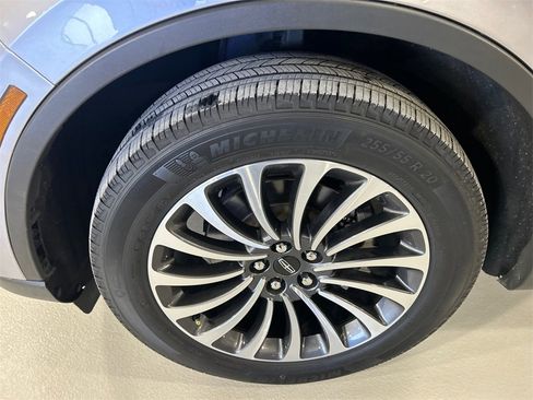 Used 2022 Lincoln Aviator Reserve w/ Equipment Group 201A image 8