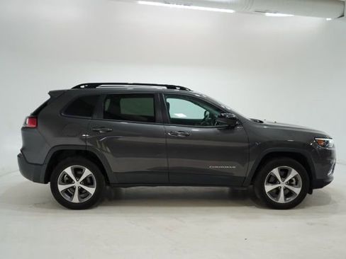 Used 2022 Jeep Cherokee Limited image 9