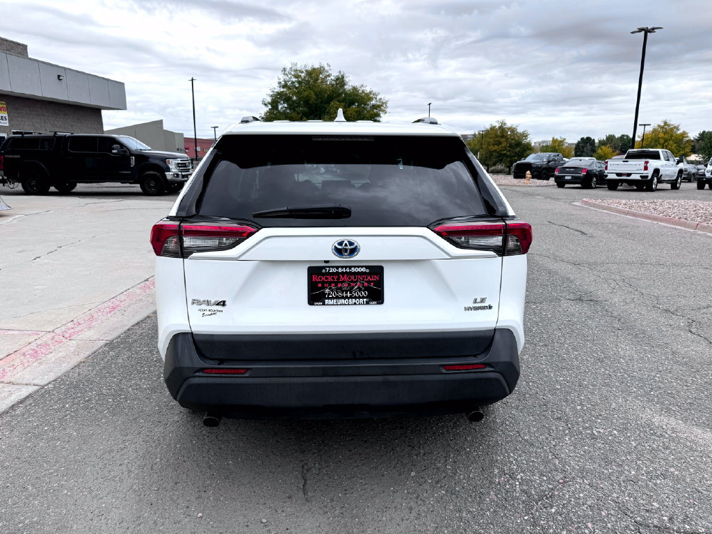Used 2022 Toyota RAV4 LE AWD/4WD image 11