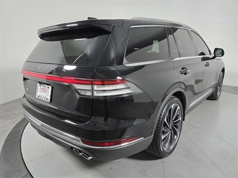 New 2026 Lincoln Aviator Reserve w/ Illumination Package image 4