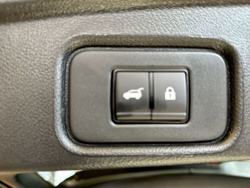 New 2026 Nissan Pathfinder Platinum image 34