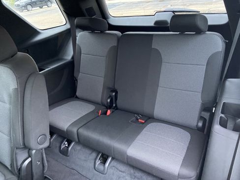 Used 2022 Chevrolet Traverse LT FWD image 51