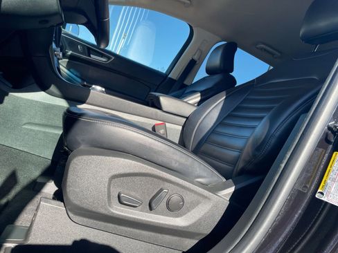 Used 2022 Ford Edge SEL image 27