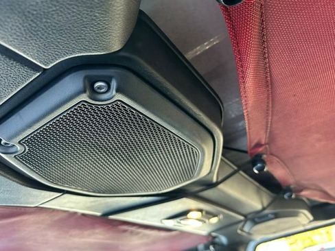 Used 2019 Jeep Wrangler Unlimited Rubicon image 10