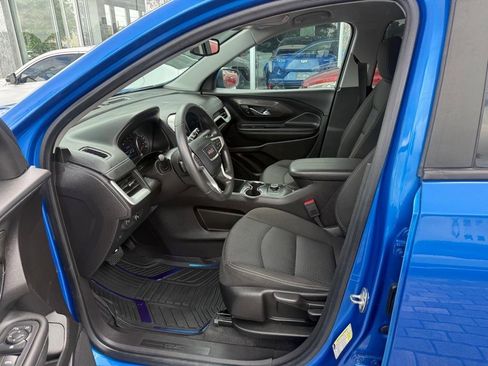 Used 2024 GMC Terrain SLE FWD image 11