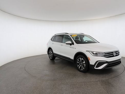 Used 2021 Volkswagen Tiguan SE R-Line image 27