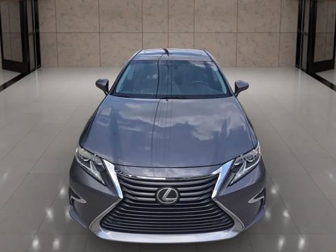 Used 2017 Lexus ES 350 w/ Luxury Package FWD image 6