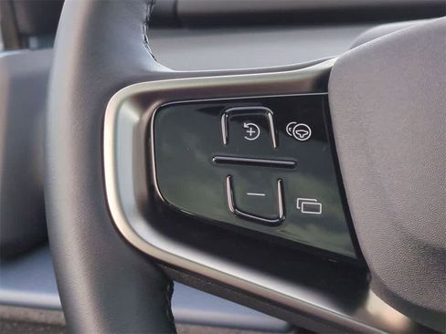 New 2025 Volvo EX30 Plus w/ Climate Package image 16