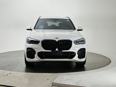 Used 2023 BMW X5 xDrive40i w/ M Sport Package image 4